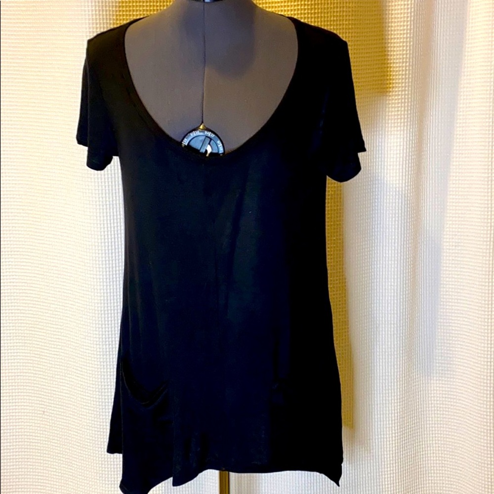 🖤 Philosophy OhSoSoft Black Drapey Tee M